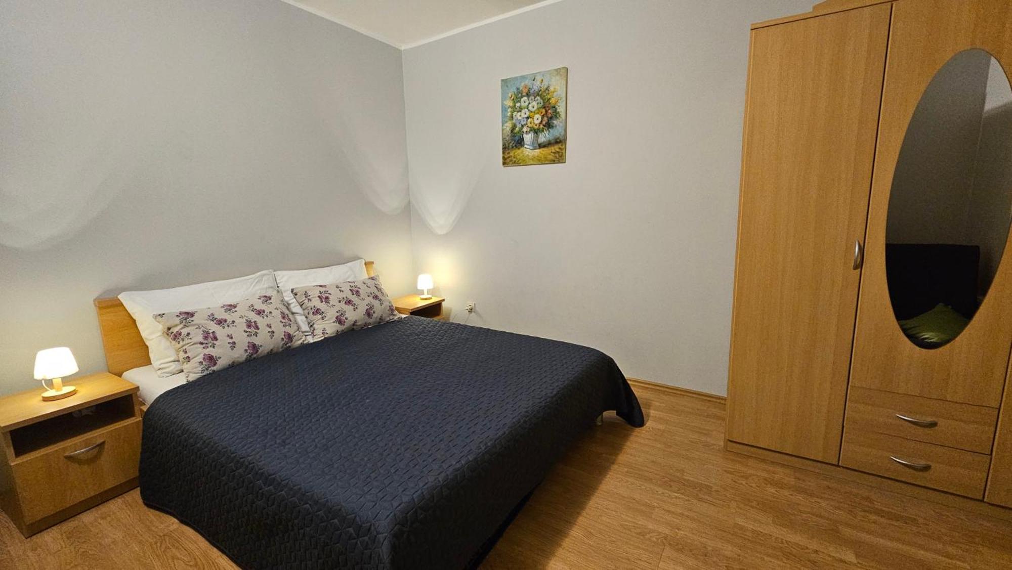 Apartments Betty Borik ロヴィニ エクステリア 写真