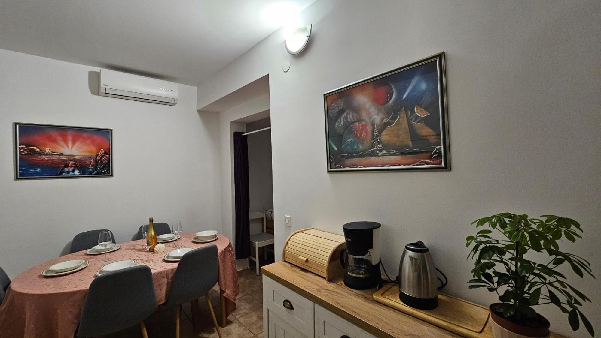 Apartments Betty Borik ロヴィニ エクステリア 写真